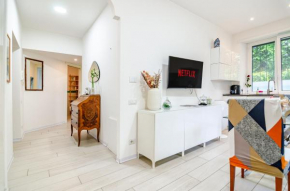 Dimora Clodia-Casa intera con stanza privata e bagno in condivisione
